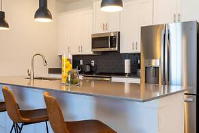 4379 SL- Enchantment 4BR Townhome With Pool