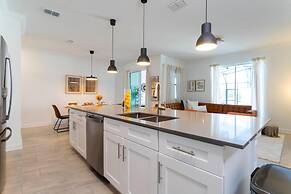 4379 SL- Enchantment 4BR Townhome With Pool