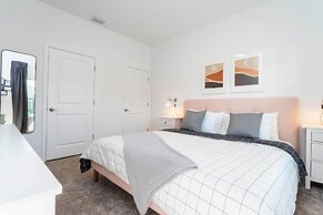 4379 SL- Enchantment 4BR Townhome With Pool