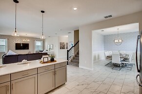 8908 CC - 5BR Luxury Home: Private Pool