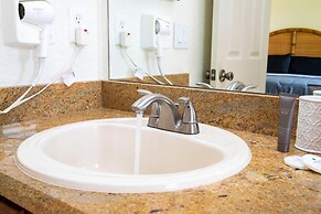 3132 CA - Charming Townhome Retreat