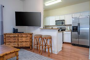 3132 CA - Charming Townhome Retreat