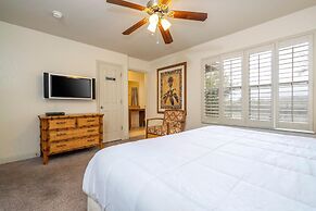 3132 CA - Charming Townhome Retreat