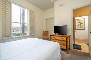 3132 CA - Charming Townhome Retreat