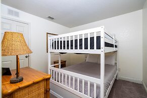 3132 CA - Charming Townhome Retreat