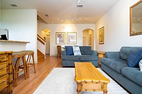 3132 CA - Charming Townhome Retreat
