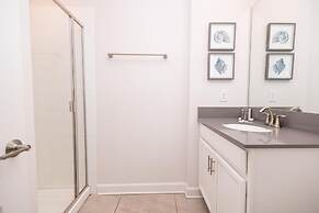 8967 CC - Cozy 5 Bed Home With Private Pool