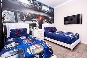 8967 CC - Cozy 5 Bed Home With Private Pool