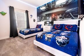 8967 CC - Cozy 5 Bed Home With Private Pool