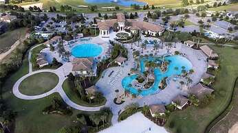 8967 CC - Cozy 5 Bed Home With Private Pool