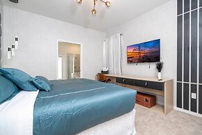 4446 KR - 7BR Luxury Villa Opulent Oasis