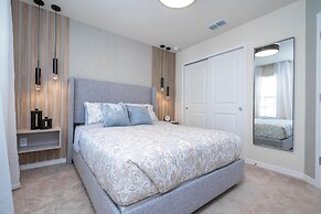 4446 KR - 7BR Luxury Villa Opulent Oasis