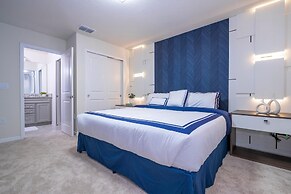 4446 KR - 7BR Luxury Villa Opulent Oasis