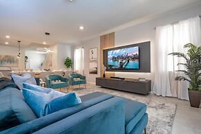 4446 KR - 7BR Luxury Villa Opulent Oasis