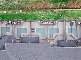 2489 RT - Ultimate Townhome Oasis With Pool