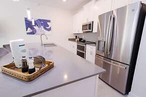 2489 RT - Ultimate Townhome Oasis With Pool