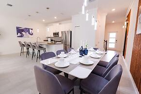 2489 RT - Ultimate Townhome Oasis With Pool