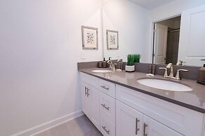 2489 RT - Ultimate Townhome Oasis With Pool