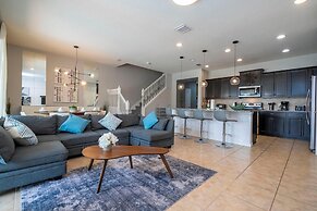8822 GC - Fabulous 5BR Townhome: Pet Friendly