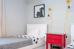 8822 GC - Fabulous 5BR Townhome: Pet Friendly