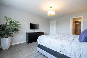 8822 GC - Fabulous 5BR Townhome: Pet Friendly