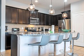 8822 GC - Fabulous 5BR Townhome: Pet Friendly