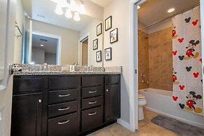 8822 GC - Fabulous 5BR Townhome: Pet Friendly