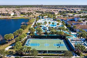 8822 GC - Fabulous 5BR Townhome: Pet Friendly