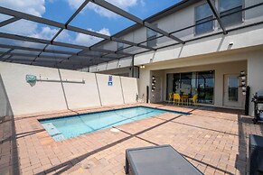 8822 GC - Fabulous 5BR Townhome: Pet Friendly