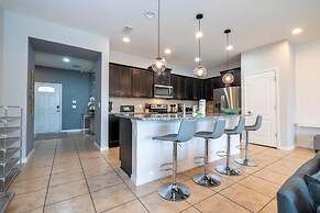 8822 GC - Fabulous 5BR Townhome: Pet Friendly