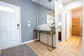 8822 GC - Fabulous 5BR Townhome: Pet Friendly