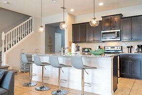 8822 GC - Fabulous 5BR Townhome: Pet Friendly