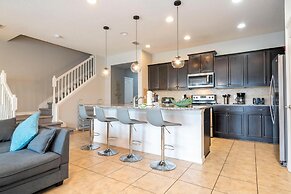 8822 GC - Fabulous 5BR Townhome: Pet Friendly