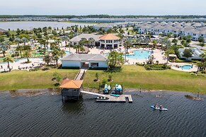 5021 WA - Stunning Townhome With Private Pool