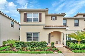 5021 WA - Stunning Townhome With Private Pool