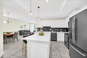 3131 PD - Luxury 3-bed Condo in Storey Lake Resort