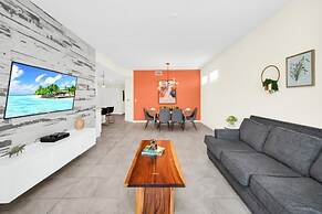 3131 PD - Luxury 3-bed Condo in Storey Lake Resort