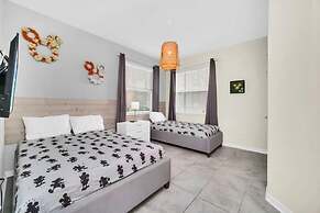 3131 PD - Luxury 3-bed Condo in Storey Lake Resort