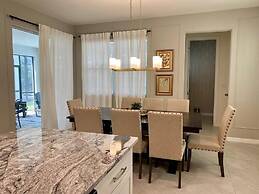 8949 CB - Exquisite Luxury Home With Pool Retreat