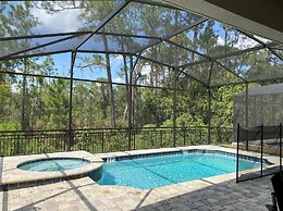 8949 CB - Exquisite Luxury Home With Pool Retreat