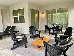 8949 CB - Exquisite Luxury Home With Pool Retreat