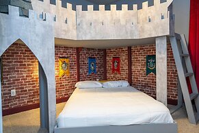 510 BS - 5BD Elegant Escape: Private Haven