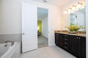 510 BS - 5BD Elegant Escape: Private Haven