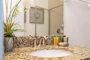 510 BS - 5BD Elegant Escape: Private Haven