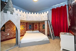 510 BS - 5BD Elegant Escape: Private Haven