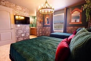 1643 LA - Luxurious Retreat Windsor at Westside