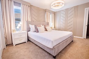 1643 LA - Luxurious Retreat Windsor at Westside