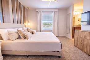 1643 LA - Luxurious Retreat Windsor at Westside