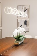 1643 LA - Luxurious Retreat Windsor at Westside