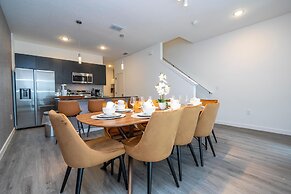 3258 SW - 3 Bedrooms The Hub Paradise